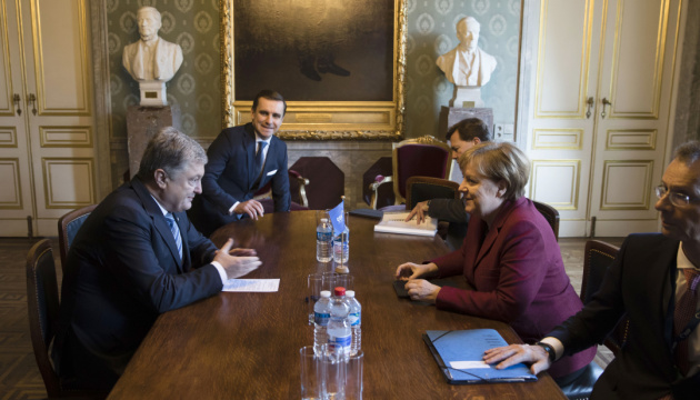 Brüssel: Poroschenko und Merkel sprechen über russische Aggression im Asowschen Meer und in der Straße von Kertsch