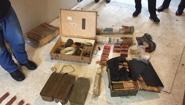 На Киевщине ликвидировали арсенал взрывчатки - полиция На Киевщине ликвидировали арсенал взрывчатки - полиция