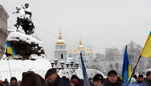 Спасатели опровергают фейки о “пожаре” на Софийской площади Спасатели опровергают фейки о “пожаре” на Софийской площади