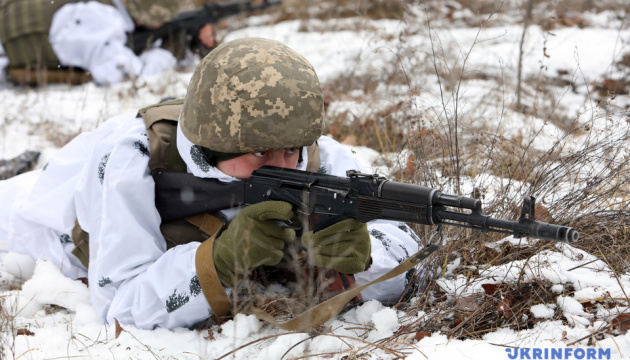 Оккупанты бьют из 120-мм минометов, ранены двое украинских военных Оккупанты бьют из 120-мм минометов, ранены двое украинских военных