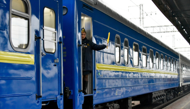 Укрзалізниця з березня щомісяця підніматиме тарифи для пасажирів