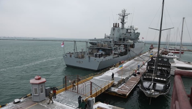 イギリス海軍の測量船が１２月２２日までオデーサに停泊