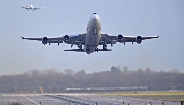 Поліція назвала затриманих за “атаку” дронів на лондонський аеропорт