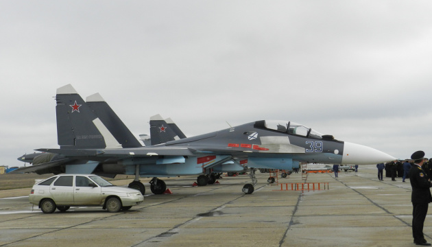 Літаки, вертольоти і субмарини: Росія нарощує кількість зброї в окупованому Криму