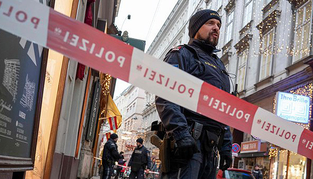 Після стрілянини у Відні затримали двох осіб
