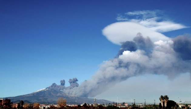 На Сицилії біля вулкана Етна стався землетрус, є постраждалі 