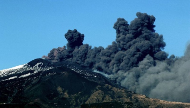 На Сицилії скасували авіарейси через виверження вулкану Етна