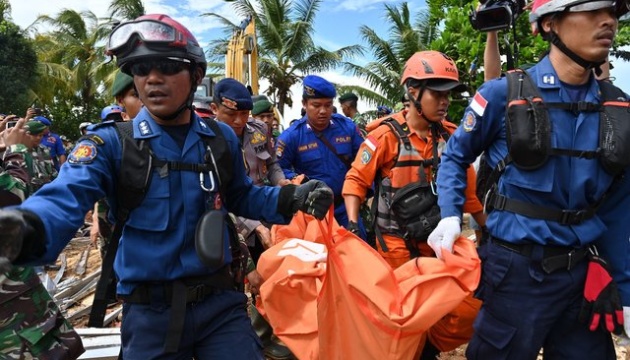 Загиблих через повінь в Індонезії вже 68 осіб