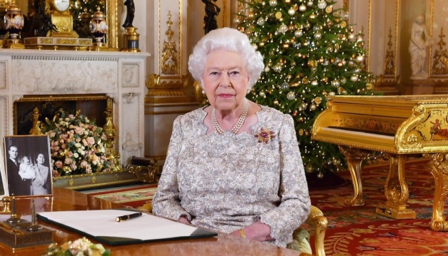 Королева Єлизавета II привітала британців з Різдвом