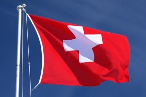 スイス上院、武器の再輸出を支持