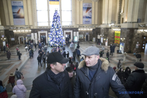 クリチコ・キーウ市長、同市中央駅の近代化について説明