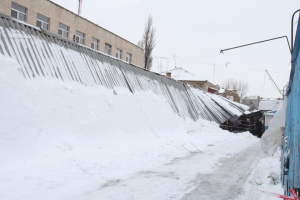 У Дніпрі сніг обвалив дах на ринку