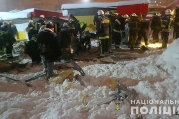 Обвал торговельного павільйону в Харкові: прокуратура почала розслідування