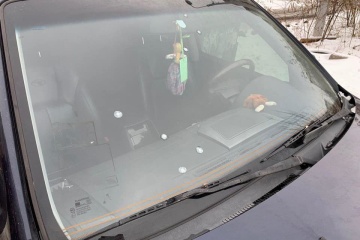 フリツェンコ大統領選候補者本部従業員の車両に銃撃