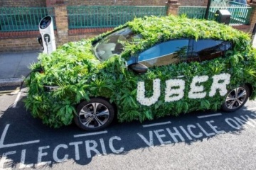 У Лондоні Uber підняв тариф, аби купити водіям електрокари