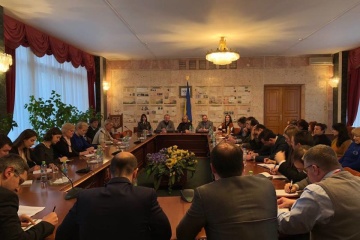 Денисова рассказала дипломатам и родственникам моряков о результатах судебных заседаний