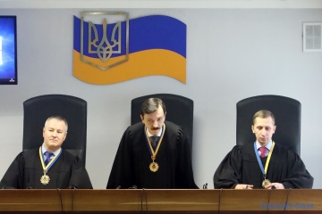 Суд відмовився роз'яснювати адвокатам вирок Януковичу