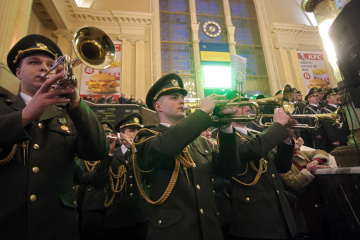 Марш нової армії - у виконанні військового оркестру