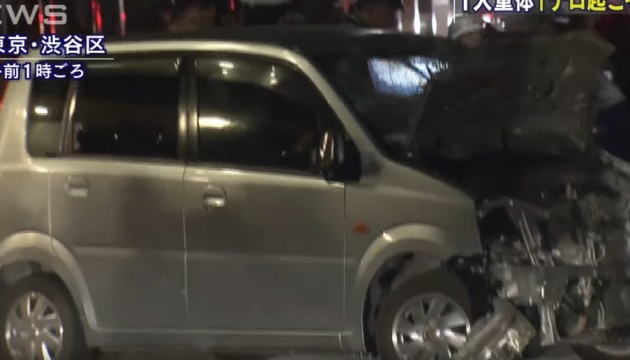 В Японії терорист на фургоні протаранив натовп людей