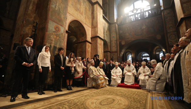 Українську православну церкву нарешті визволили з московської неволі - Президент 