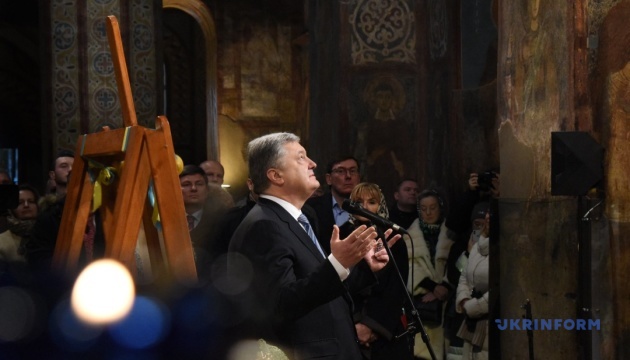 Poroszenko wzywa Kościoły prawosławne świata do uznania Ukraińskiej Prawosławnej Cerkwii