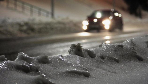 Украине прогнозируют резкое ухудшение погоды – мокрый снег и шквальный ветер