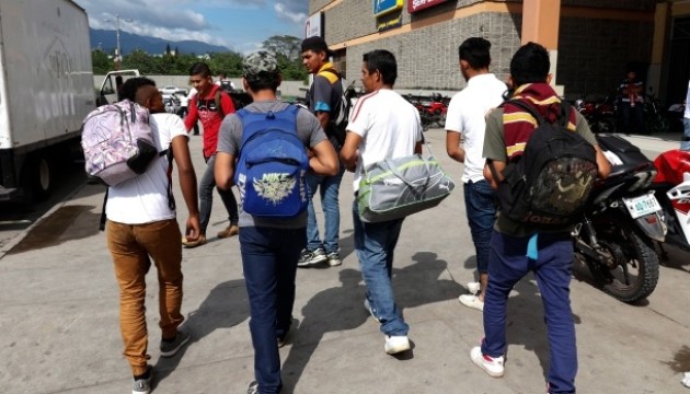 Новий караван мігрантів вийшов з Гондурасу