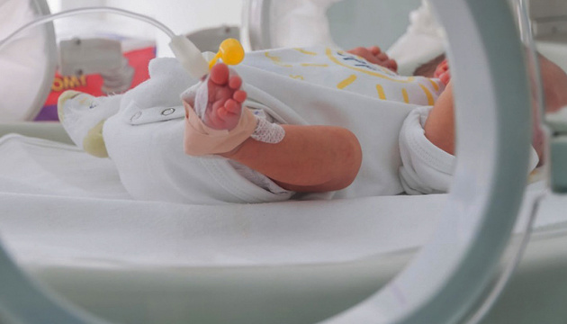 Херсонська обласна дитяча лікарня отримала обладнання для недоношених малюків
