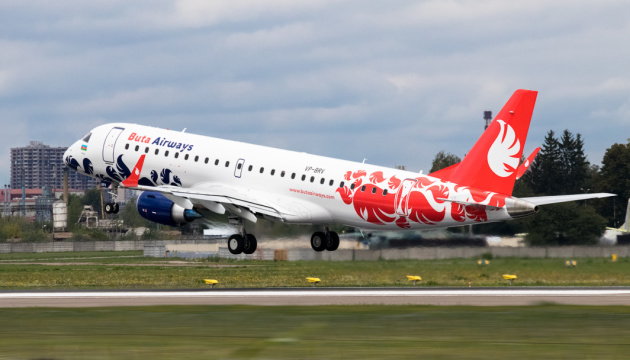 Азербайджанська авіакомпанія запускає пряме сполучення між Одесою й Баку