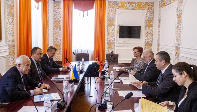 Украина активизирует политический и экономический диалог с Македонией