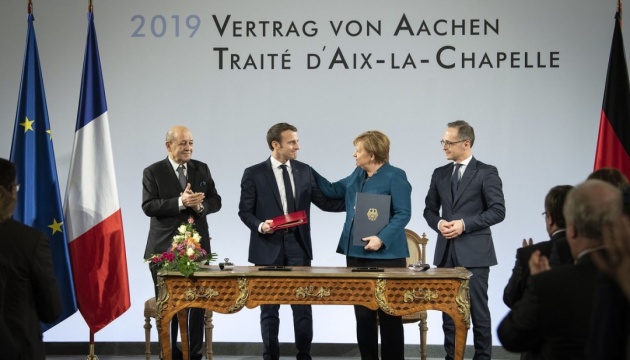 Меркель і Макрон підписали новий договір про дружбу між країнами