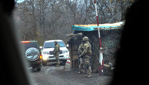 統一部隊作戦圏：４月１２～１４日の露占領軍の攻撃計３８回、ウクライナ軍人死者１名、負傷者３名