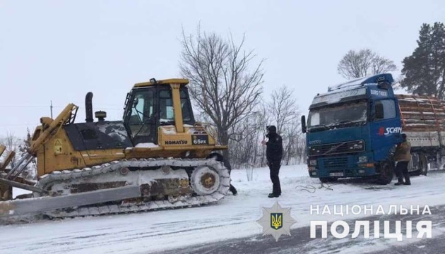 Негода спричинила на Київщині 155 аварій за добу