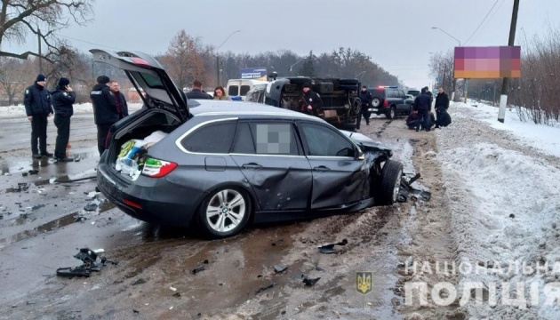 ДТП на Житомирщині: перекинувся автомобіль конвойної служби, є постраждалі