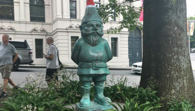 У Новій Зеландії затримали викрадачів 150-кілограмової статуї гнома
