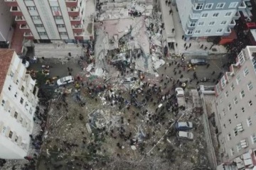 Обвал будівлі у Стамбулі: поліція арештувала трьох підозрюваних