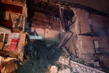 У центрі Львова обвалилася стіна житлової триповерхівки