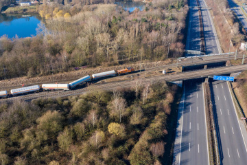 В Германии сошли с рельсов цистерны с топливом