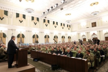Poroshenko: Russia shifting emphasis in hybrid war against Ukraine