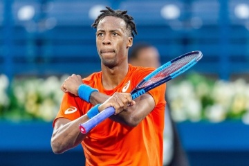 Французский теннисист Монфис вышел в полуфинал турнира ATP в Дубае