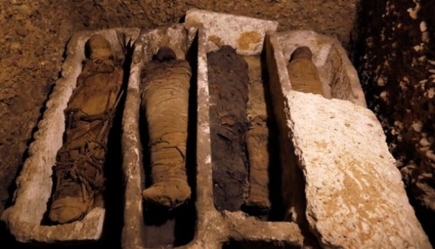 У Єгипті знайшли п'ятдесят мумій, яким понад дві тисячі років