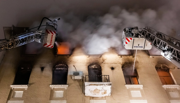 Mindestens sieben Tote bei Brand in Moskauer Wohnhaus – Fotos, Video
