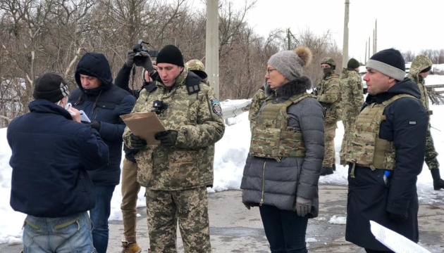 Z okupowanego Donbasu przewieziono 33 więźniów – Ludmiła Denisowa
