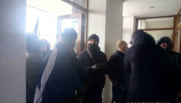 У Житомирі закидали димовими шашками офіс однієї з партій — поліція