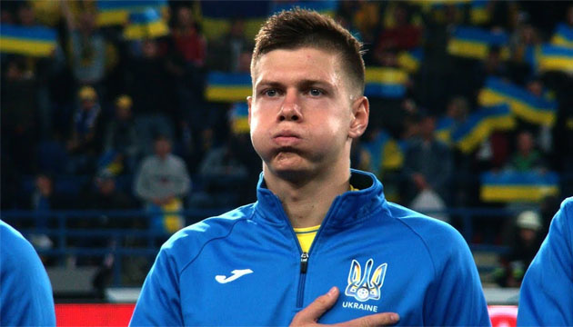 Футболіст збірної України Матвієнко відповів на запитання вболівальників