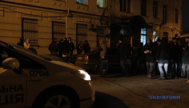 ДБР розслідує дії поліцейських при штурмі райвідділу ДБР розслідує дії поліцейських при штурмі райвідділу