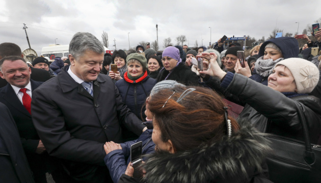 Poroshenko opens newly built Odesa-Reni highway