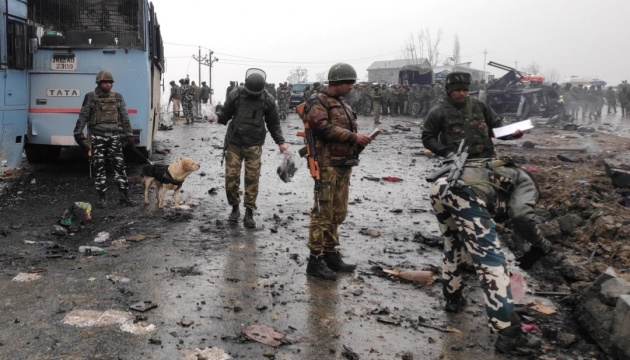 Кількість жертв теракту в Кашмірі зросла до 30