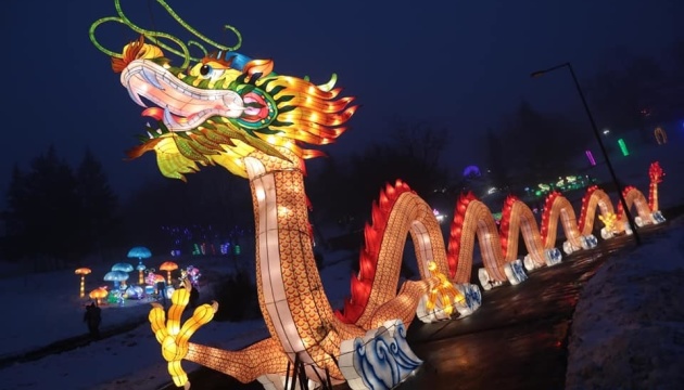 Дракони, самураї, фазани – у Києві стартував Фестиваль китайських ліхтарів