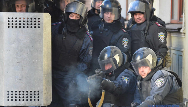Pacyfikacja Majdanu: sąd pozostawił w areszcie czterech byłych Berkutowców 